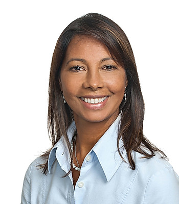 Portrait of Bethsabe Bockman-Pedersen, REALTOR®.